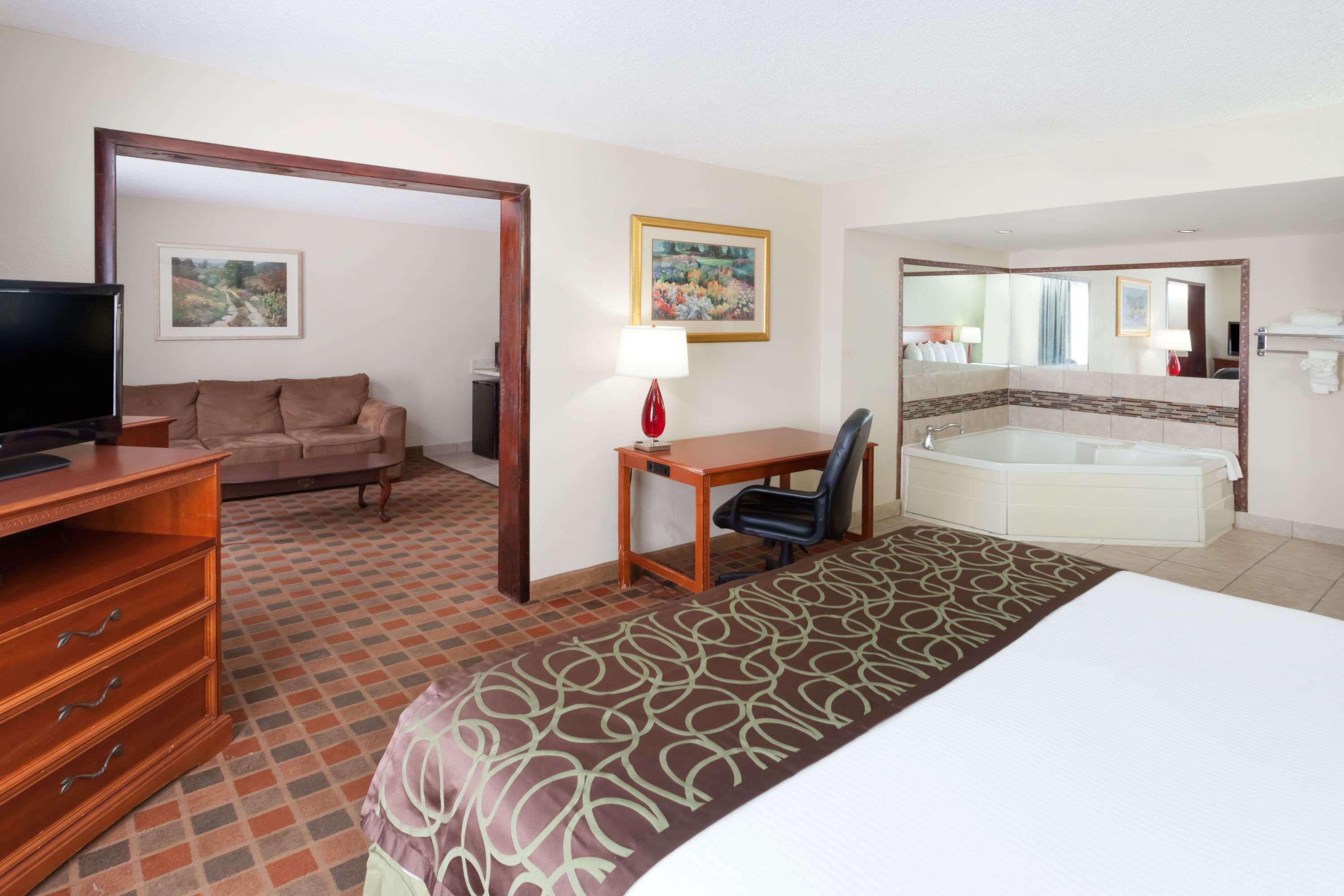 Hotel Baymont By Wyndham Peoria Zewnętrze zdjęcie